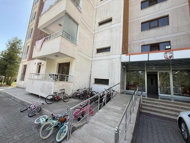 Bağcılarda Kiralık Yüksek Giriş