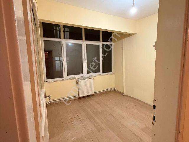 Bağcilar Demirakapi 2+1 80m2 16hisseli