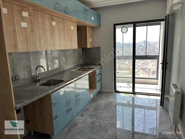 BAĞCILAR MEYDANDA SİTE İÇİ OTOPARKLI 3+1 DAİRELER