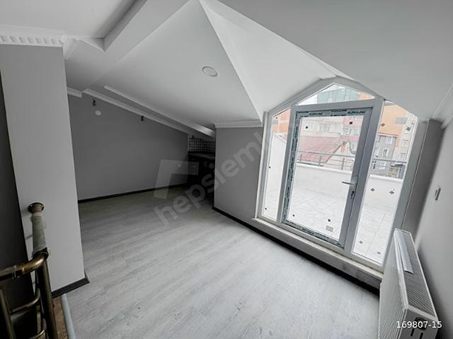 BAĞCILAR'DA SATILIK DUBLEKS DAİRE