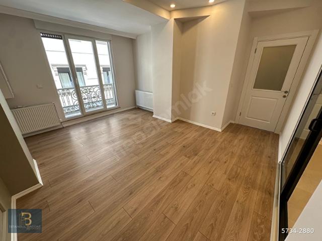 BAĞDATTAN ÇINARDA NİDAPARKA KOMŞU ARA KATTA LÜKS DAİRE!