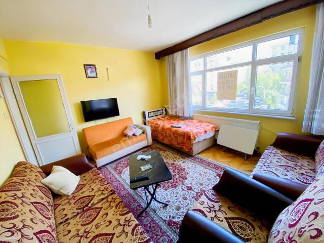 Bağdat Caddesi Üzeri 80 M² Net Ara Kat Daire
