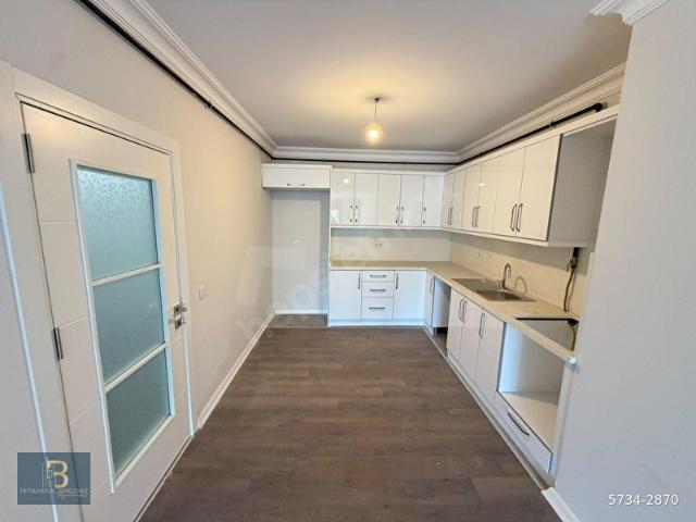 BAĞDAT CADDESİ ÜZERİNDE FULL ÖN CEPHE 45M2 SALONLU LÜKS DAİRE!