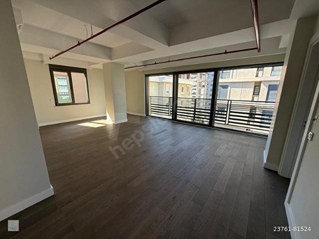 BAĞDAT CADDESİ ÜZERİNDE PRESTİJLİ BİNADA ARMADADAN İŞYERİ KONUTA