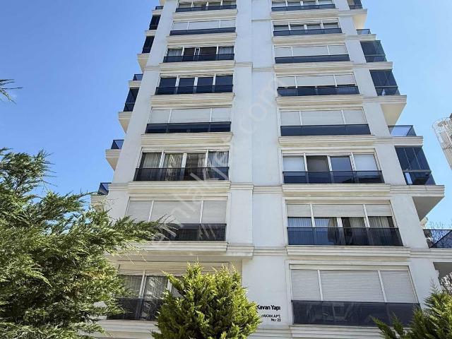 Bağdat Caddesi Yakını Önü Açık Ferah 2+1 Kombili Balkonlu
