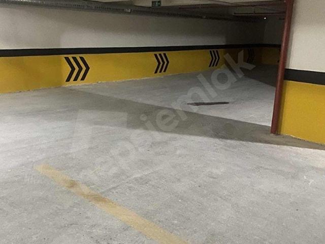 BAĞDAT CADDESİ HASTANELER BÖL.SATILIK 3+1 125m2 MUAYENEHANEOFİS