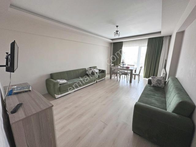 Bağderesi Tren Yakınında Ara Katta Asansörlü Eşyalı 3+1 Kiralık