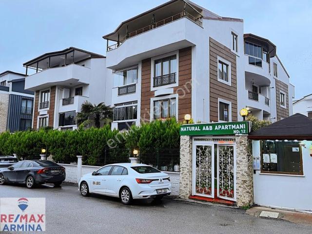 Bağçeşmede Havuzlu Butik Sitede Satılık Ferah 3+1 Daire