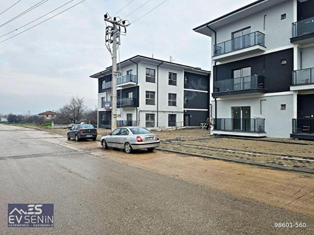 BAŞİSKELE KARŞIYAKA MAH'DE SATILIK 1+1 LÜKS DAİREOFİS