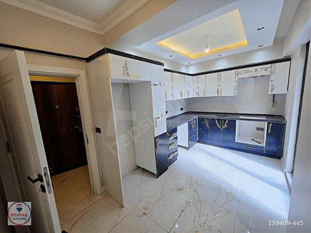 BAŞİSKELE YEŞİLYURT'TA,4+1 BAHÇE KATI, SÜPER LÜKS SIFIR DAİRE