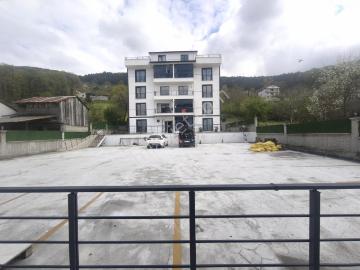 Başiskele Bahçecikte Doğa İle İç İçe, Modern Ve Donanımlı 3+1