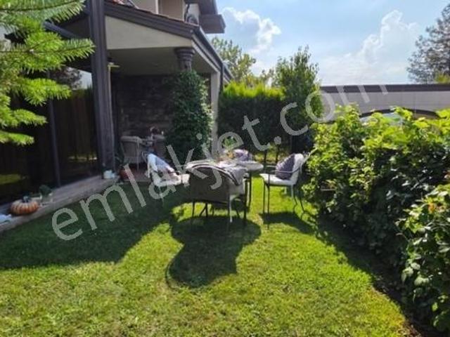 Başiskele Damlar Panaromik Deniz Manzaralı 4.5+1 Tripleks Villa