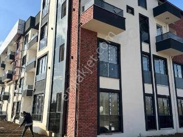 Başiskele Kullar'da Havuzlu Sitede 1+1 Dubleks Kiralık Daire