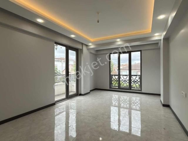 Başiskele Sıfır 3+1 Ara Kat Asansörlü | D 130 Karayoluna 150 M