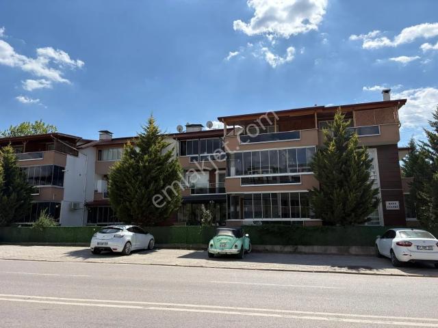 Başiskele Seymen'de Geniş Teraslı 5+1 Kiralık Çatı Dubleks