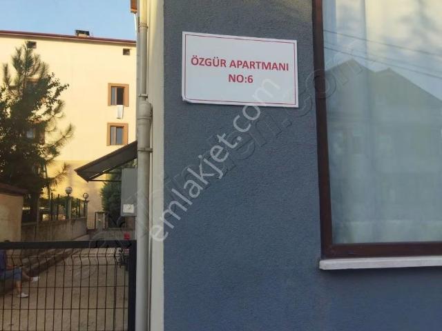 Başiskele Serdar'da 3+1 Ebeveyn Banyolu Net 125m2 Teraslı Dublex