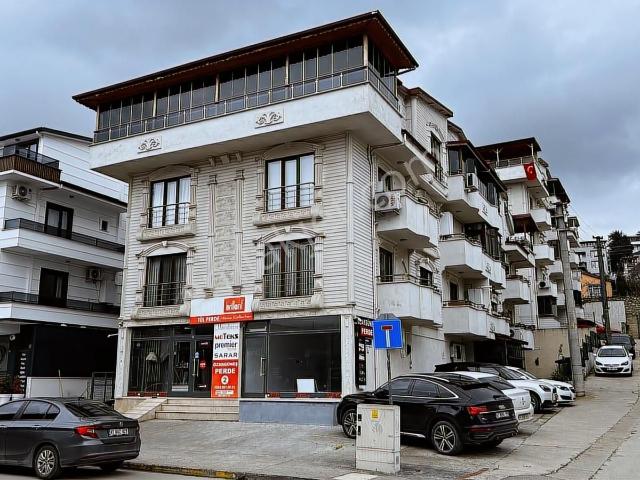 Başiskele Pınar Caddesi Üzerinde Satılık 4+1 Dubleks Daire