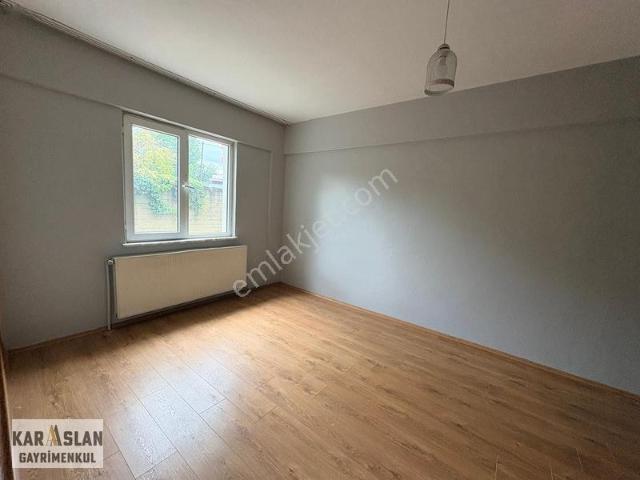 Başiskele Yeşilyurt Tınaztepe Caddesi'nde Kiralık 3+1