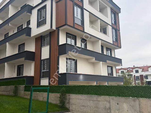 Başiskele Yeşilyurt‘ta Satılık 3 + 1 Bahçe Dubleks