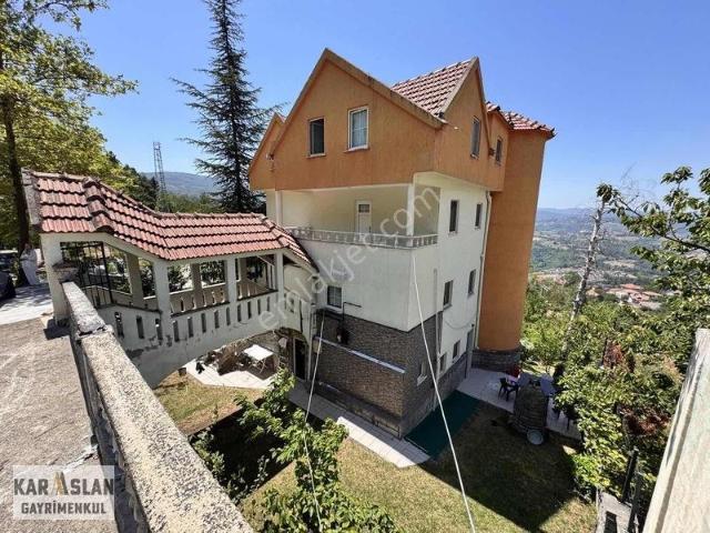 Başiskelebahçecik'te 600 M² Alanda 520 M² 6+2 Özel Villa Fırsatı