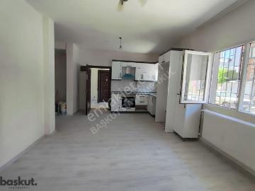 Başkut'tan Bayraklı yamanlar'da Kiralık 2+1 Daire