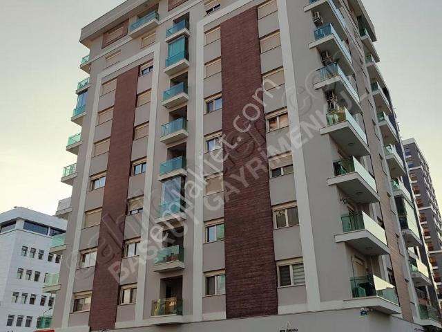 Başkut'tan Famıly Park'ta Ticari Kullanıma Uygun 3+1 Daire