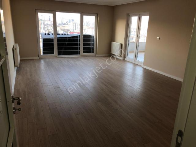 Bağlıca Mahallesi Ankuva 2 Sitesi Orta Kat 4+1 Süper Lüks Yapılı