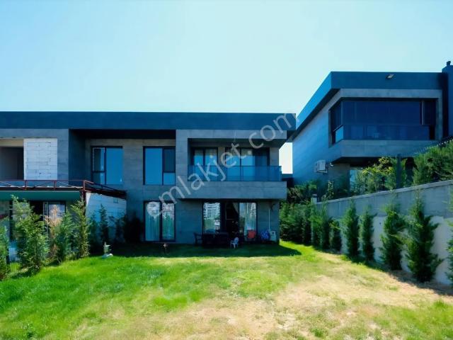 Bağlıca Aden Twıns Villaları'nda Eşyalı/eşyasız 3+1 Kiralık Lüks Villa