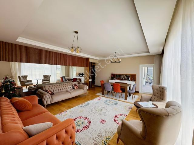Bağlıca' Da Merkezi Konumda Eşyalı 4+1 Kiralık Daire