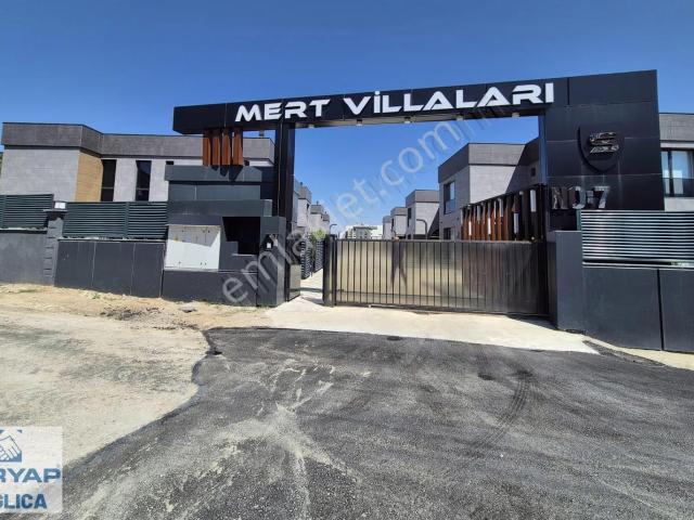 Bağlıca Da 6+1 Oturuma Hazır Site İçinde Bağımsız Villa