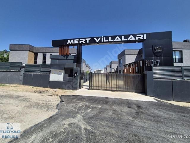 Bağlıca da 6+1 Oturuma Hazır Site İçinde Bağımsız Villa