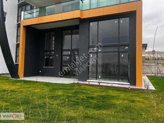 Bağlıca'da Özel Bahçeli 4+1 Villa Konseptinde Loft