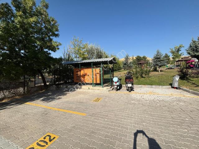 Bağlıca'da Satılık 4+1 Lüks Daire, 200m², Anemoon Sitesi'nde