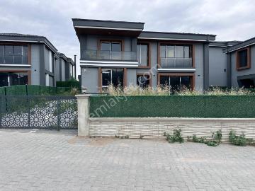 Bağlıca'da Satılık 5+1 Villa Site İçi Bağımsız, Hayalinizdeki Ev