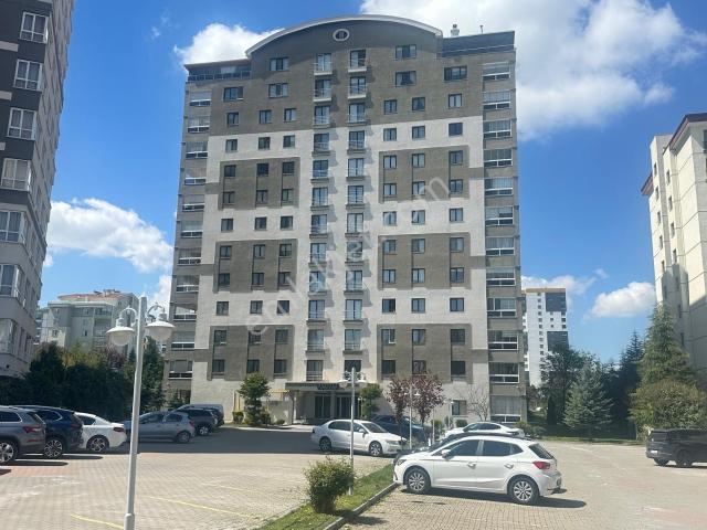 Bağlıca'nın Çok Merkezi Konumda Komple Yenilenmiş 4+1 Kiralık