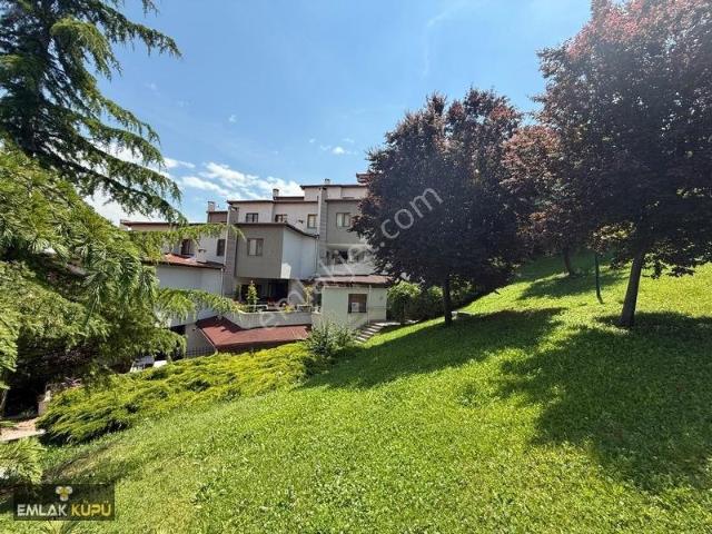 Bağlıcanın Girişinde Mükemmel Konumu İle 4+1 Satılık Villa