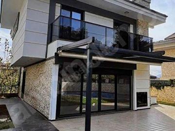 Marmaris, Muğla ili, Ege Bölgesi - Uüzme havuzu