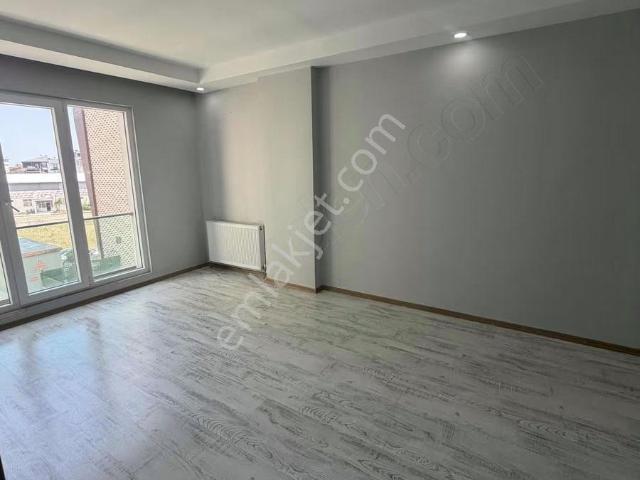 Bağlık Mah. Narin Caddesi Site İçerisinde Kiralık 3+1 Daire