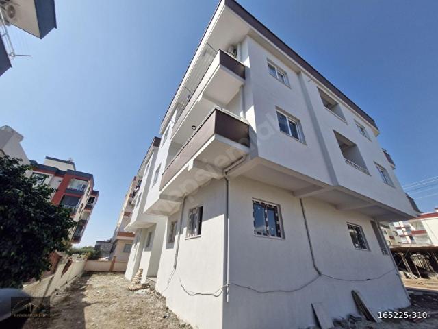 BAĞLAR MAH 3 ODALI 1 MUTFAKLI 100 M2 LÜK DAİRE BALKONLU