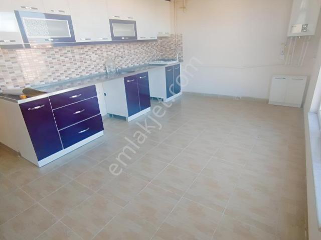 Bağlar Mahallesinde Kiralık 3+1 Arakat Daire