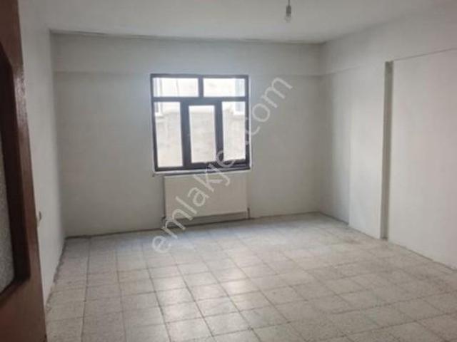 Bağlar Sağlık Ocağında Kiralık Daire