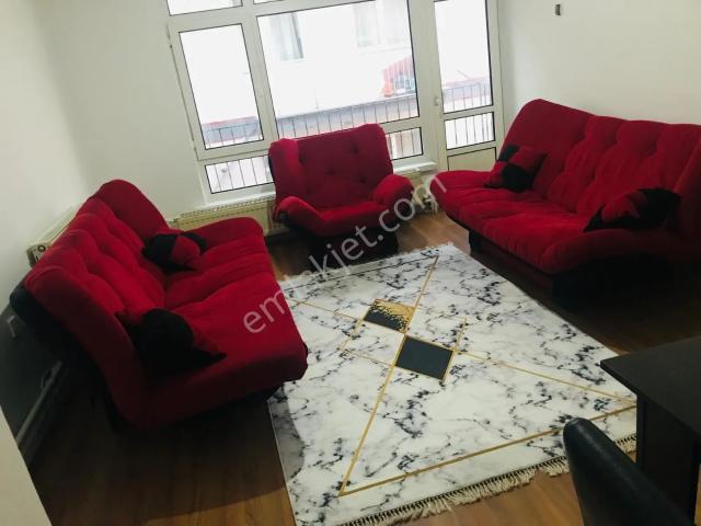 Bağlarbaşı Cadde Üzerinde Satılık Eşyalı 2.5 +1 Daire