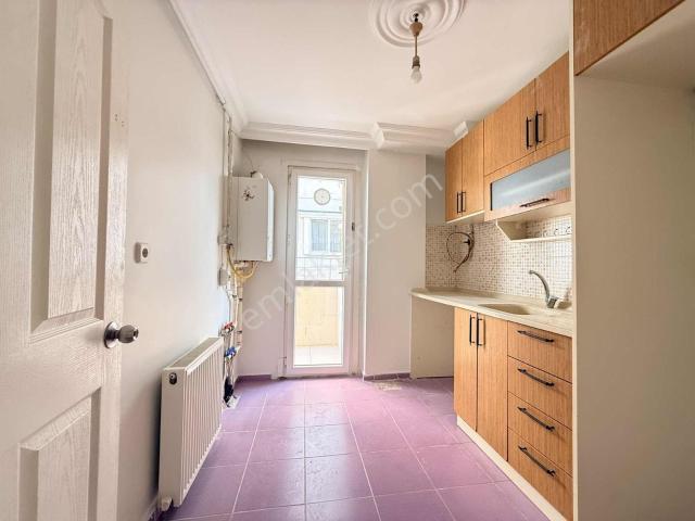 Bağlarbaşı Mah Merkezi Konumda Kiralık 2+1 | Yüksek Giriş
