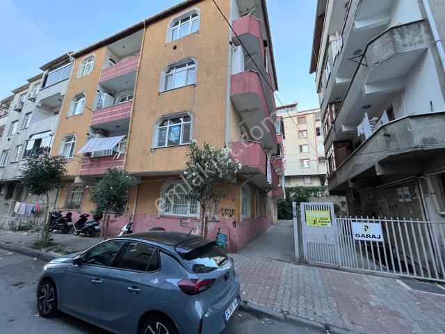 Bağlarbaşı Mahalllesinde 2+1 Balkonlu Büyük Tip Daire