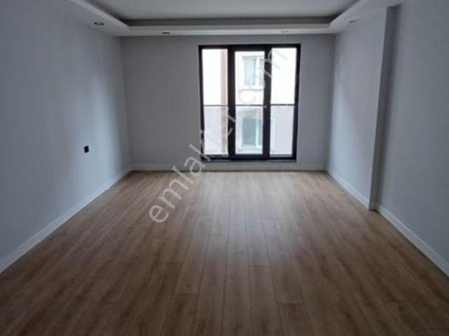 Bağlarbaşı Mh. Merkezi Konumda Arakat 2+1 Daire