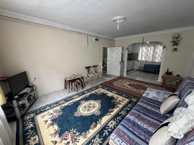 Bağlarbaşında 2 Katlı Müstakil Bina