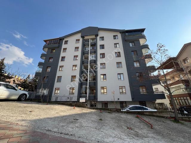 Bağlarbaşı'nda Kiralık 3+1 Daire