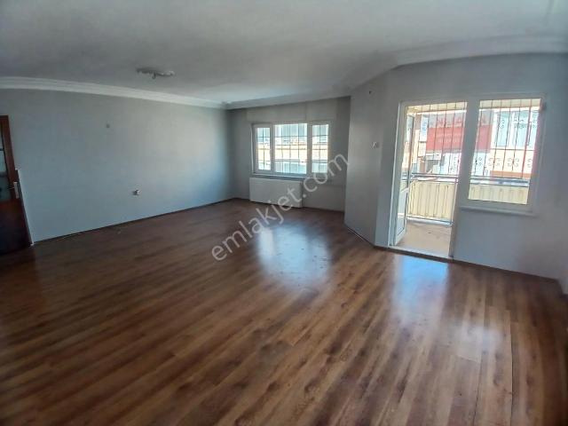 Bağlarbaşı'nda Kiralık 3+1 Geniş Ve Ferah Daire