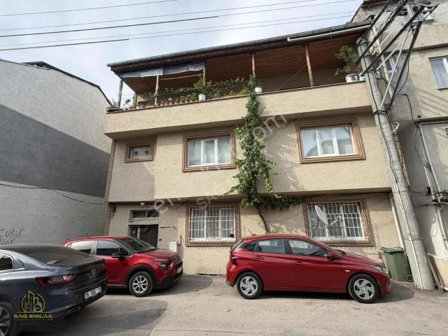 Bağlarbaşı'nda Satılık 2 Katlı Müstakil Bina 126m² Arsa