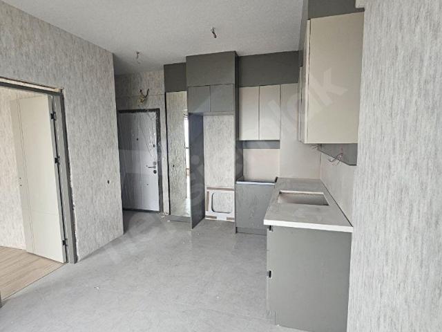 BAĞLICA BULVARI ÜZERİNDE TAKASA VE VADEYE AÇIK 200M2 SIFIR DAİRE